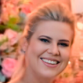 Dra. Cristiane Ferreira Dornelas