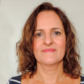 Dra. Flavia Elisa Pedrosa