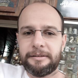 Dr. Fabrício Guimarães Santos Resende