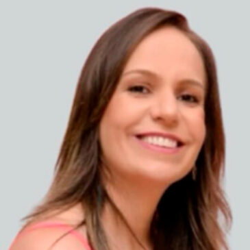 Dra. Thais Pereira Moreira