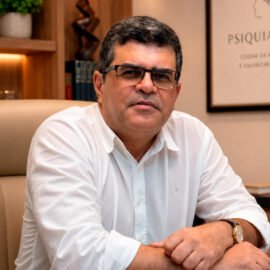 Dr. Alexandre Alberto Mendes Tostes