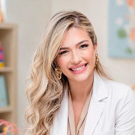 Dra. Larissa Felizardo Oliveira