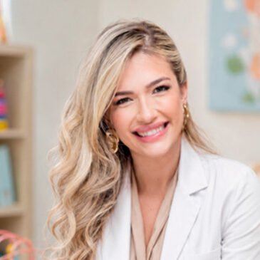 Dra. Larissa Felizardo Oliveira