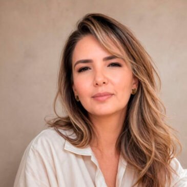 Dra. Lorena Carlos Dias