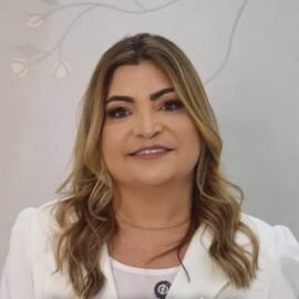 Dra. Adriana Furtado de Oliveira